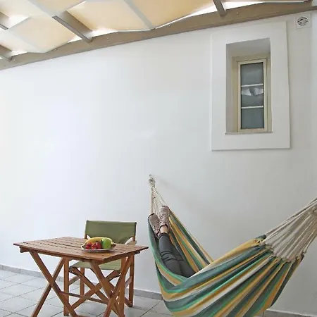 Kostantin Dionysos Apartment